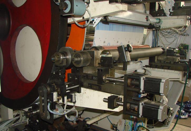 首頁 供應產(chǎn)品 無錫市環(huán)宇印刷包裝設(shè)備有限公司 廠家直銷 寬幅1000mm